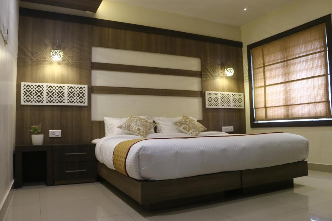 The Rubis Hotel Kottakkal Luaran gambar