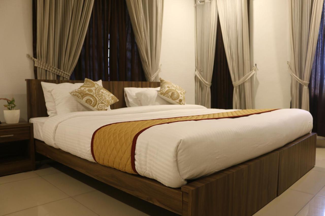 The Rubis Hotel Kottakkal Luaran gambar
