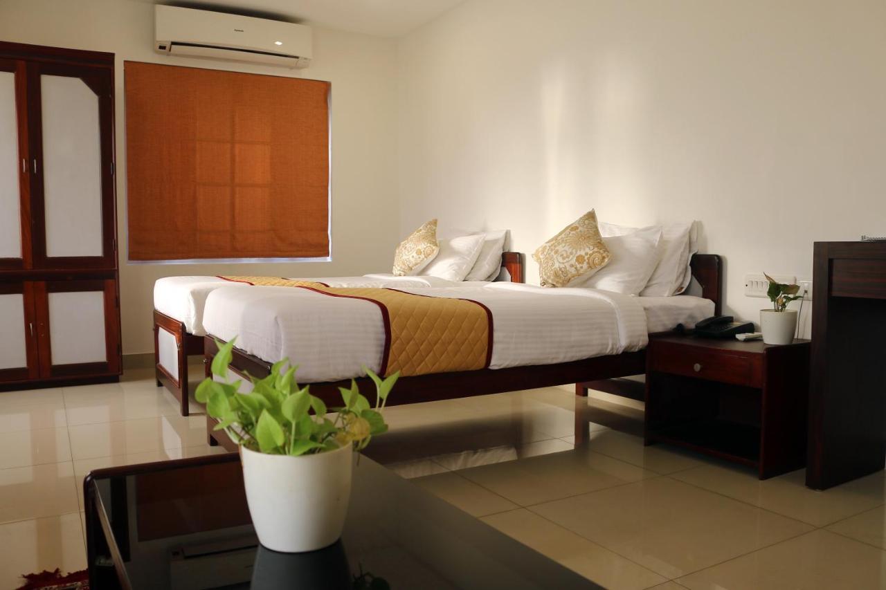 The Rubis Hotel Kottakkal Luaran gambar